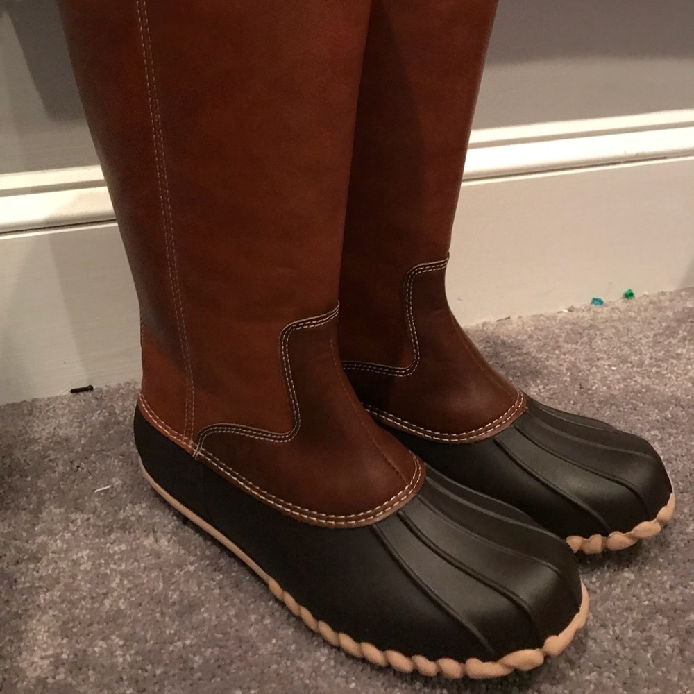 Duck boots